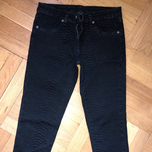 Black snake skin carmar jeans - Picture 2 of 4